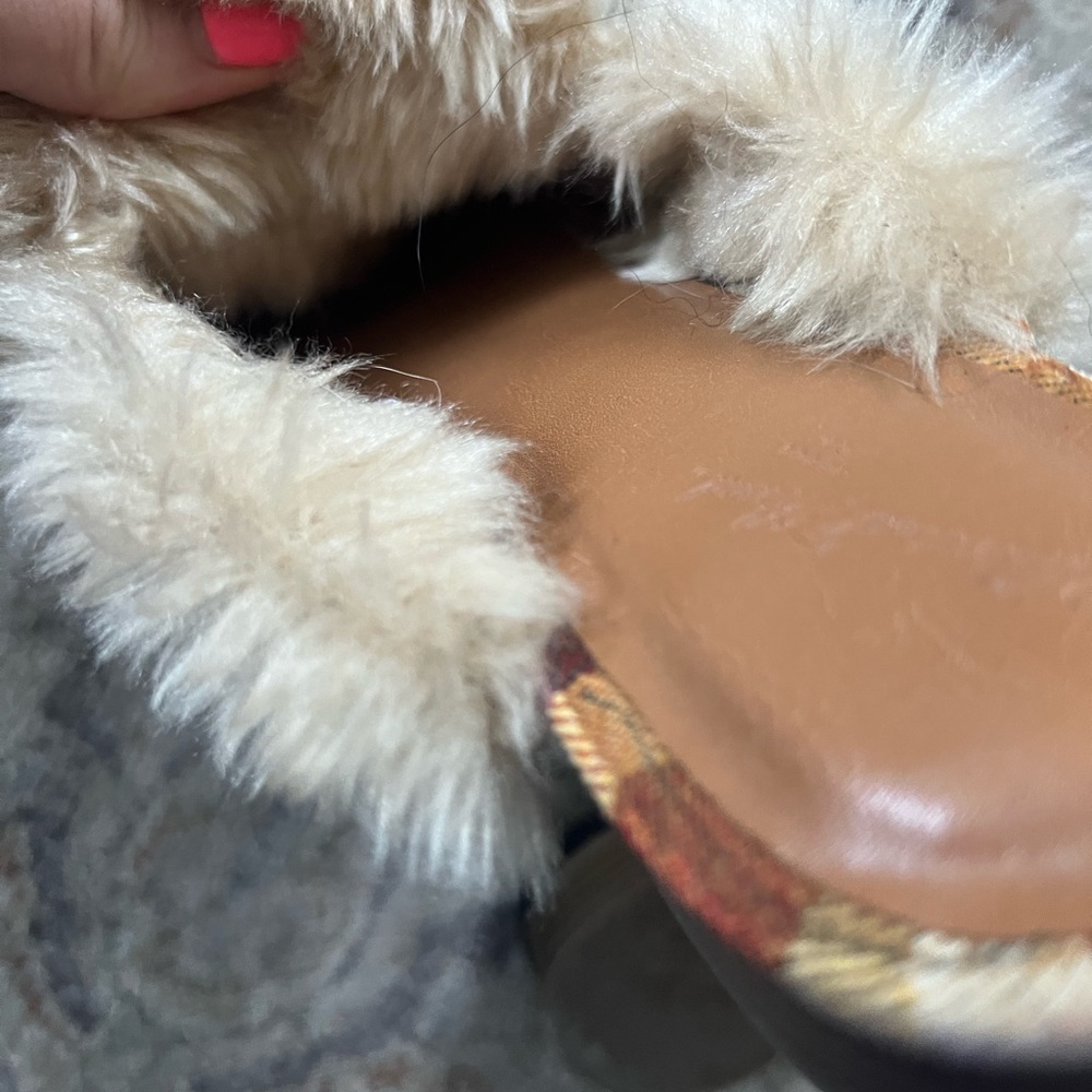 Universal Thread Multicolor Chevron Fur-Trimmed M… - image 5